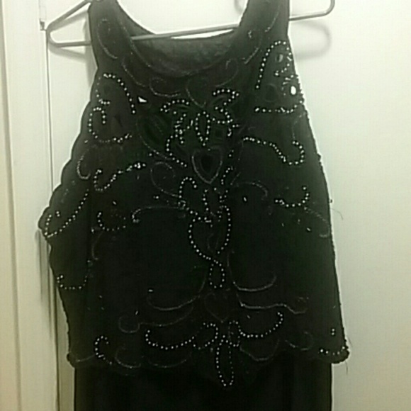 Beautiful beaded evening gown size 22♡♡