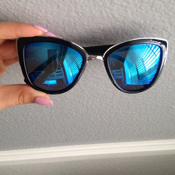 Quay polarized style glasses