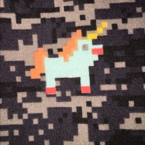 LuLaRoe digital unicorn O/S leggings in Blk/grey!