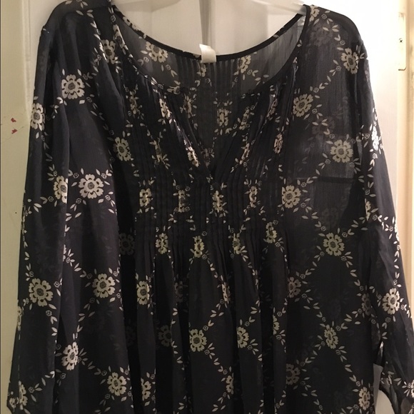 Old Navy Grey Flowy Blouse