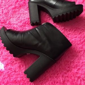 Super cute torrid booties- only worn once!!