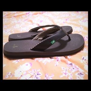 Sanuk flip flops
