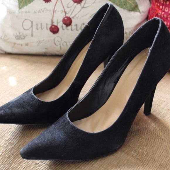 Forever 21 Black Suede Heels