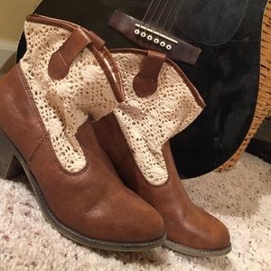 Adorable Cowgirl Booties