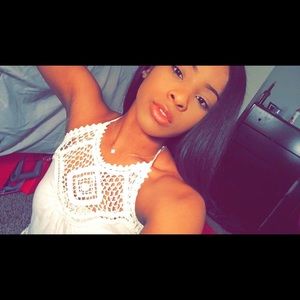 Meet your Posher, Aja