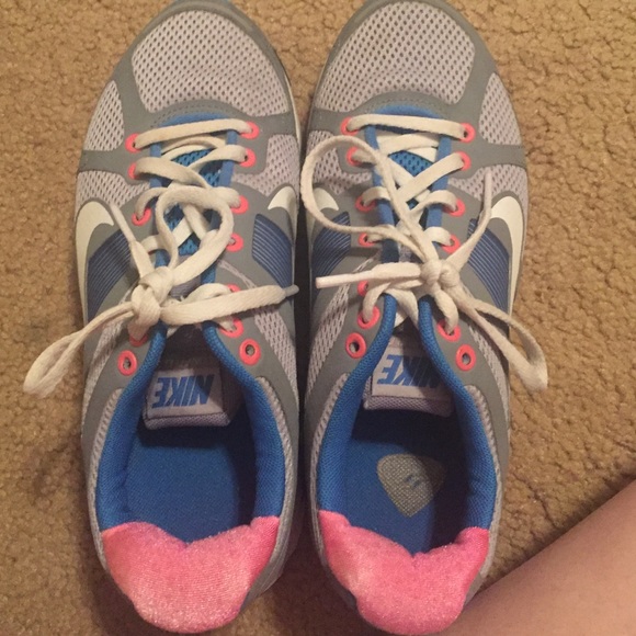 Nike tennis shoes