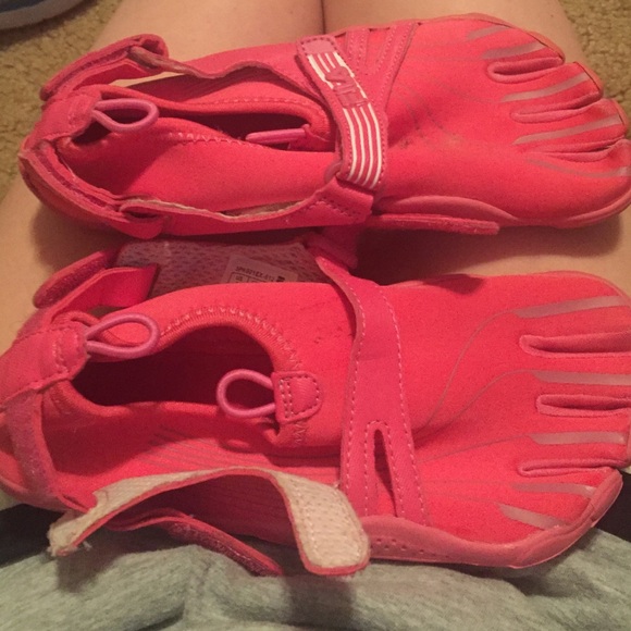 Toe shoes