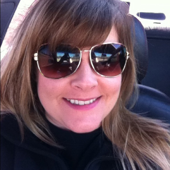 Meet your Posher, Beverly