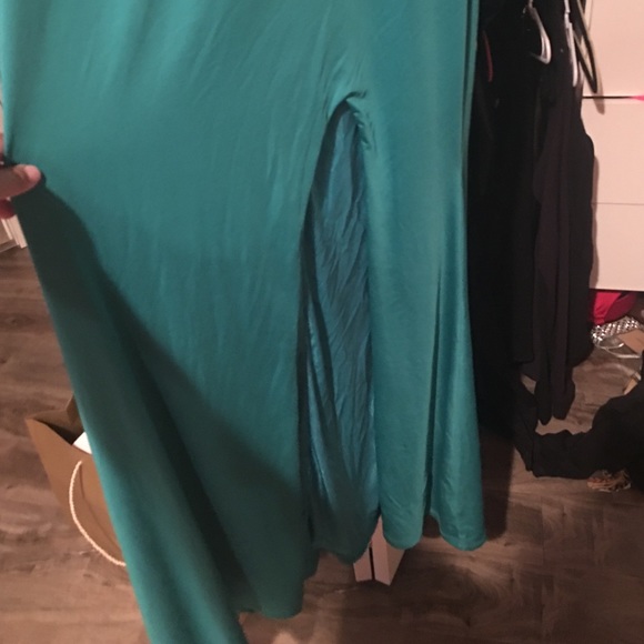 Full length never worn dress - Picture 4 of 4