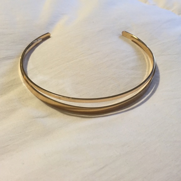 Gold choker