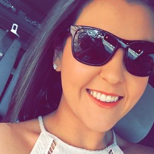 Meet your Posher, Sydney