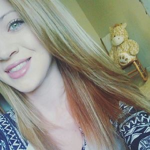 Meet your Posher, Ella