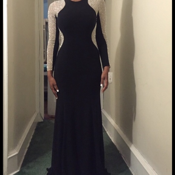 Simple sequence sophisticated prom dress w/ train