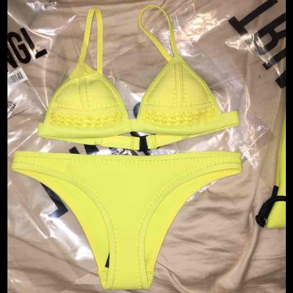 NWT TRIANGLE BIKINI