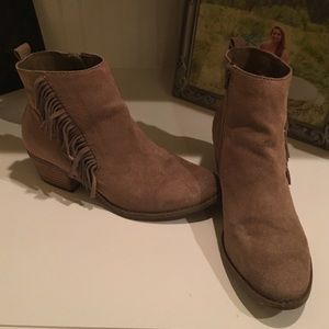 Suede ankle boot