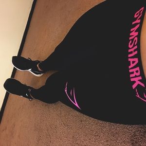 ❌SOLD❌NWOT Gym shark athletic leggings