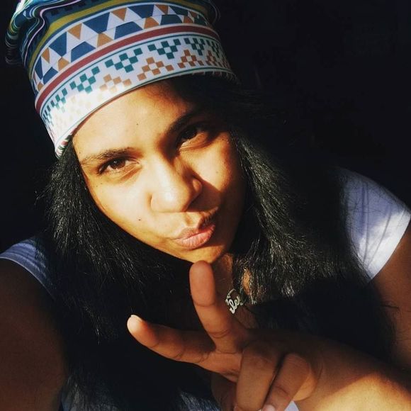 Meet your Posher, Shirley