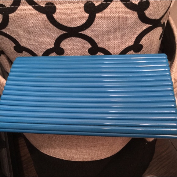 *SOLD* Tory Burch Rare Blue Resin Clutch! - Picture 2 of 4