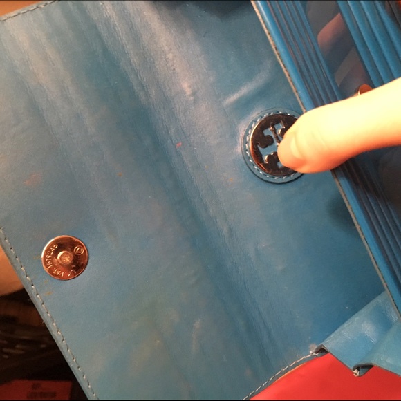 *SOLD* Tory Burch Rare Blue Resin Clutch! - Picture 4 of 4