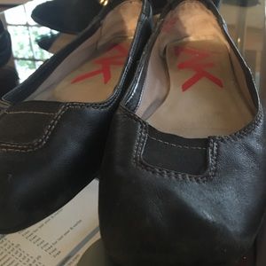 size 9 black flats