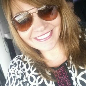 Meet your Posher, Sharon