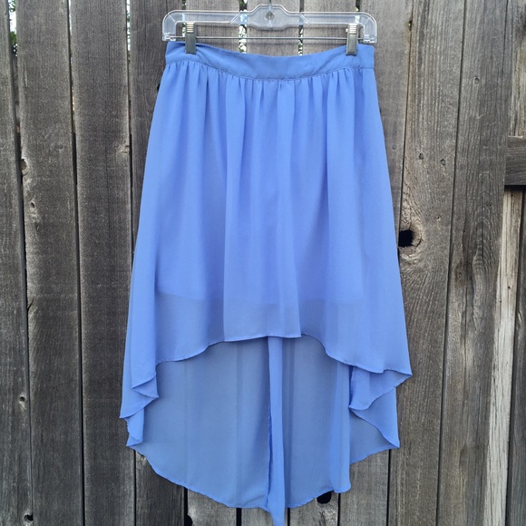 It's almost Friday sale‼️Lavender high low skirt!