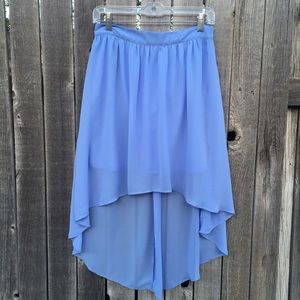It's almost Friday sale‼️Lavender high low skirt!