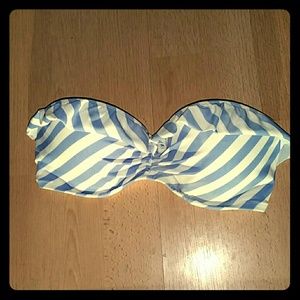 VS Ruffle Bandeau Bikini top