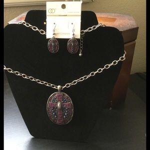 Necklace and earring set.