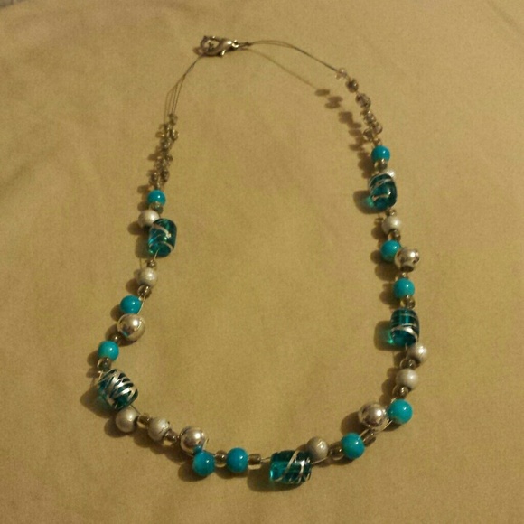 Beaded wire string necklace