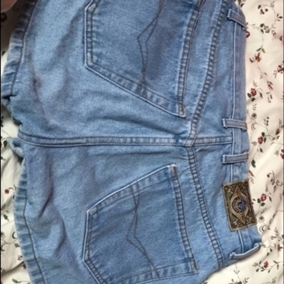 High waisted Jean shorts - Picture 2 of 4