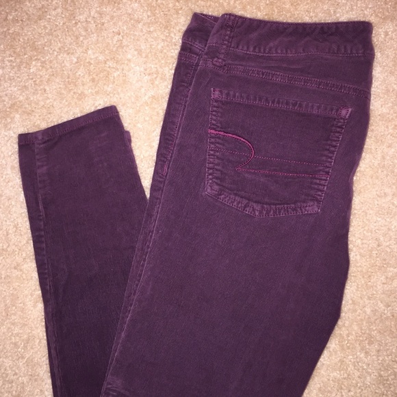 👇🏽REDUCED👇🏽AE Burgundy Cord Jegging Size 6S