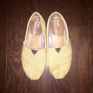Burlap TOMS