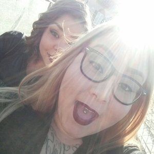 Meet your Posher, Rena