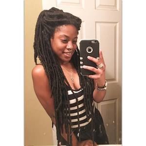 Meet your Posher, Quanae