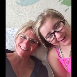 Meet your Posher, Shelly