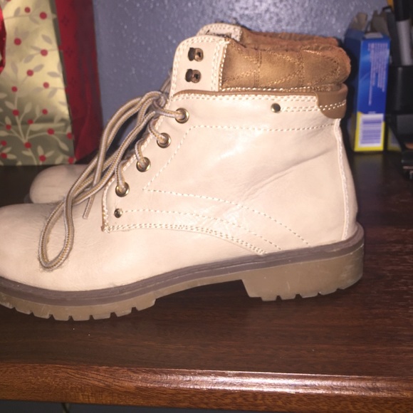 Fashion boots