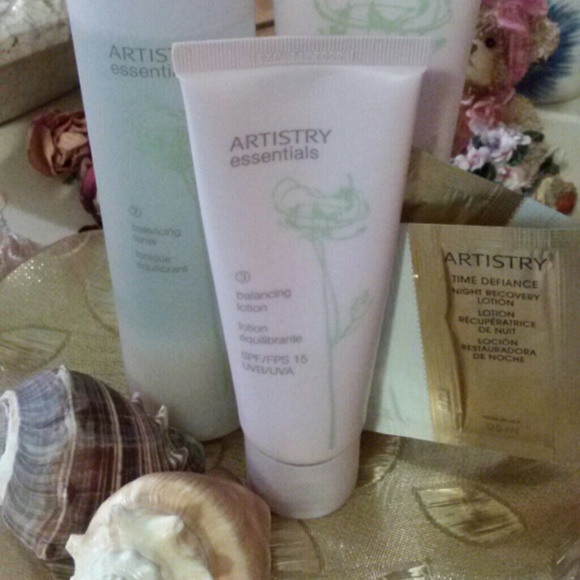 Artistry Essentials 🔴 SOLD OUT 🔴😀 - Picture 2 of 3