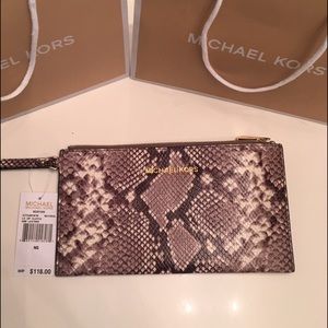 Michael Kors Brand New Authentic Top Zip Clutch