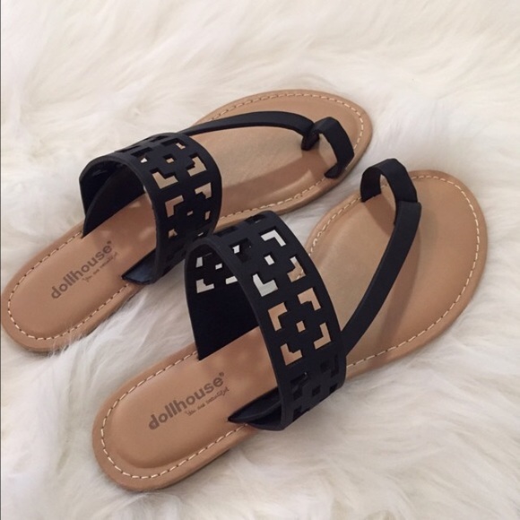 Toe Ring Geometric Sandal (LAST 7.5!) - Picture 3 of 4