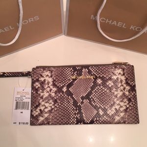 Michael Kors Brand New Authentic Top Zip Clutch