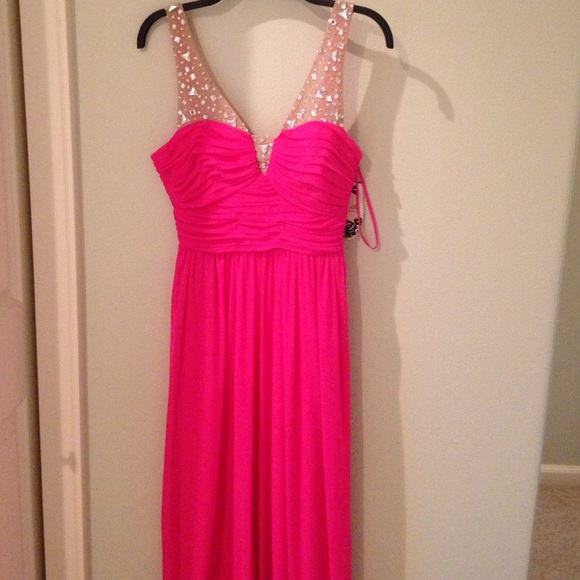 Long pink dress/gown