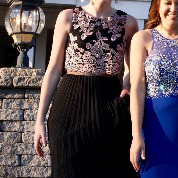 BlACK PROM DRESS
