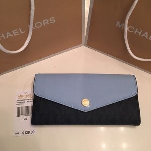 Michael Kors Brand New Authentic Carry All Wallet