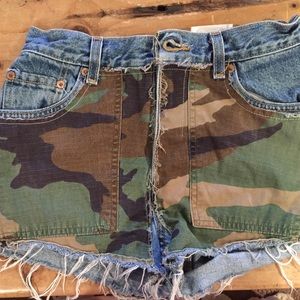Vintage Levi's shorts with camo from LF