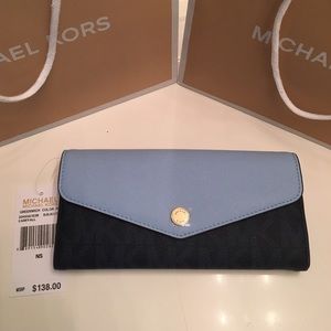 Michael Kors Brand New Authentic Carry All Wallet