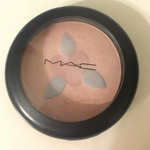 MAC Baking Beauties Pink Buttercup Beauty Powder