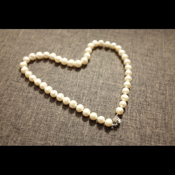 100% Freshwater Pearl necklace