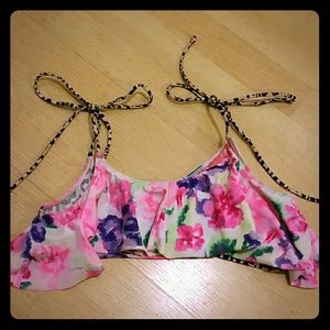 VS PINK FLORAL FLOUNCE BIKINI TOP