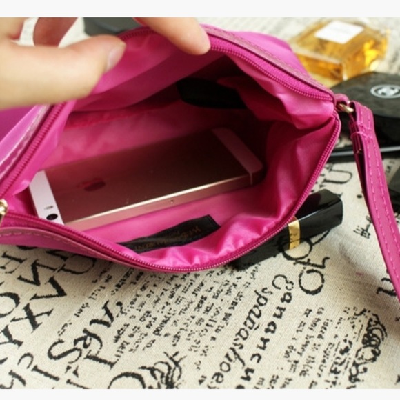 ❗️LAST ONE❗️Pink YSL cosmetic bag - Picture 3 of 3